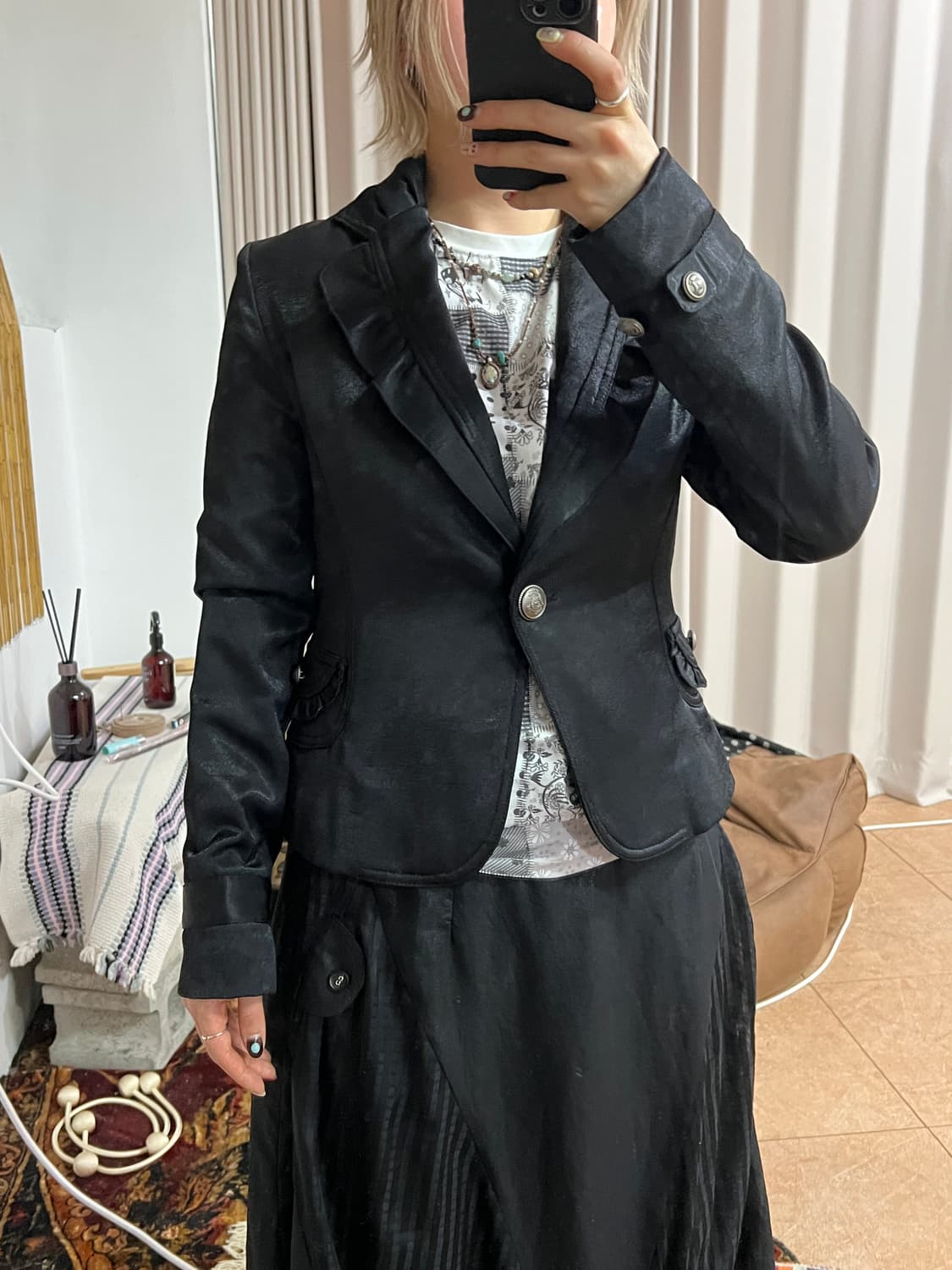 REDDE 빈티지 블랙 셔링 원버튼 블레이저  상품이미지2