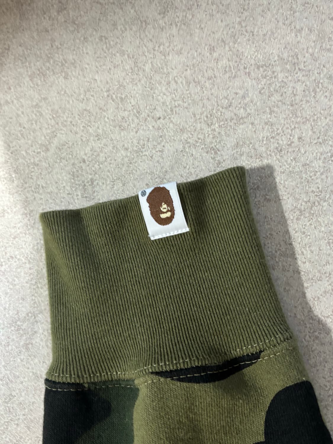 베이프 베어브릭 집업 상품이미지3