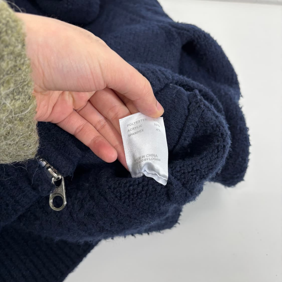 L LOGAN 다크네이비 꽈배기 카라 니트집업 상품이미지5