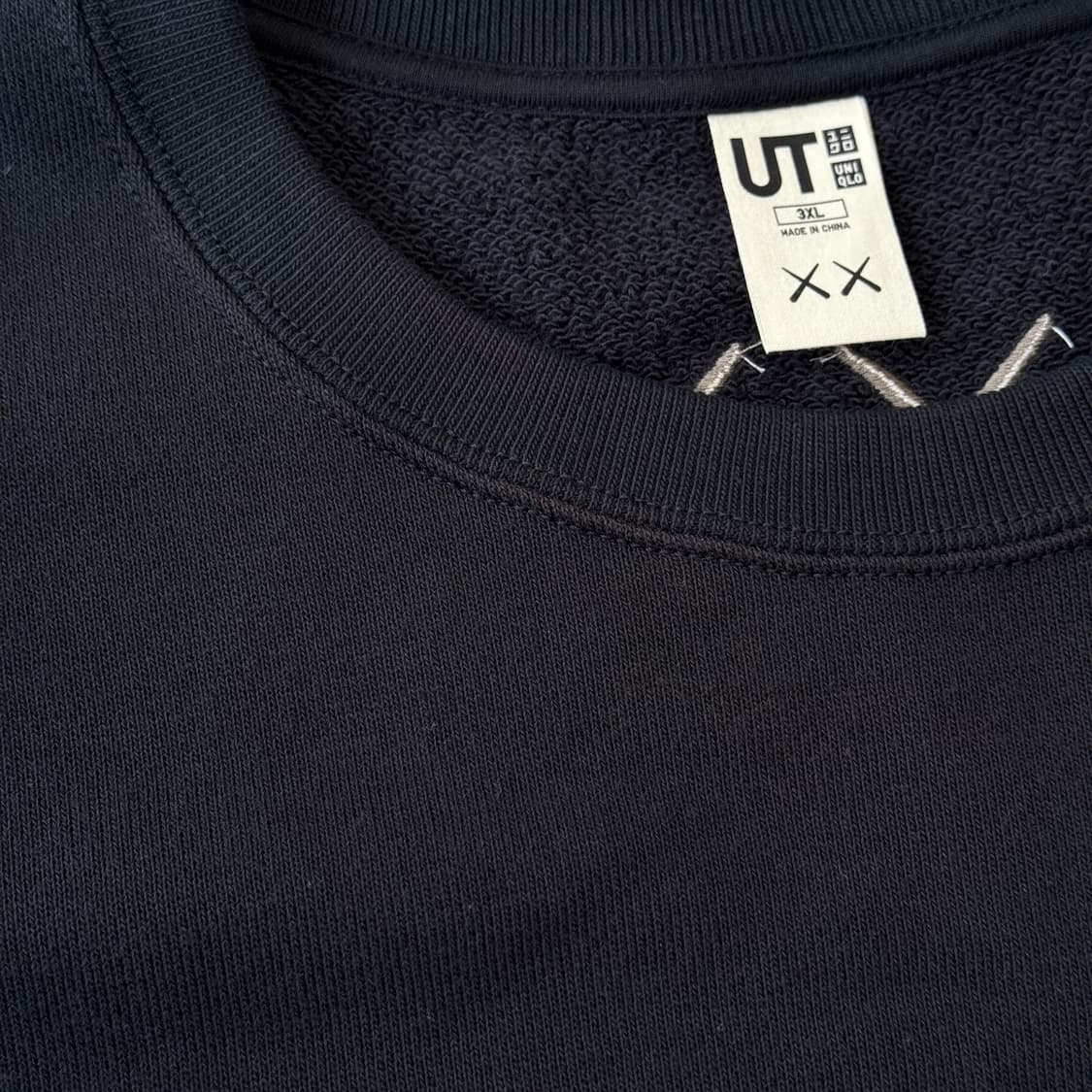 유니클로 카우스 빅로고 맨투맨 3XL 상품이미지5