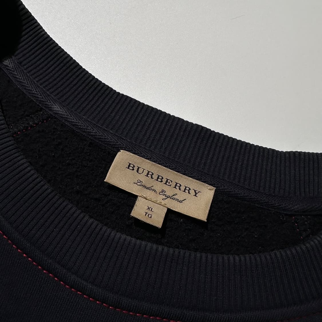 버버리 로고 스펠아웃 맨투맨 네이비 상품이미지5