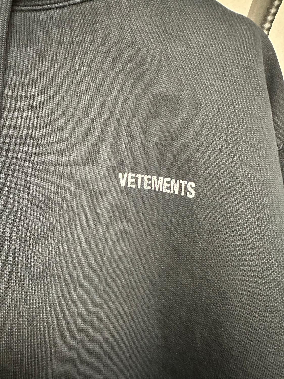 정품 20FW 베트멍 자수로고 후드 판매합니다 상품이미지2