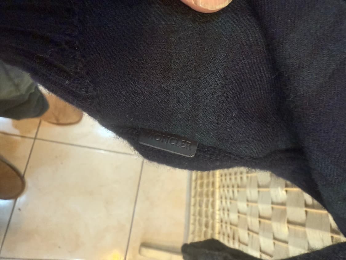 105 정품 몽클레어 니트 팝니다 상품이미지4