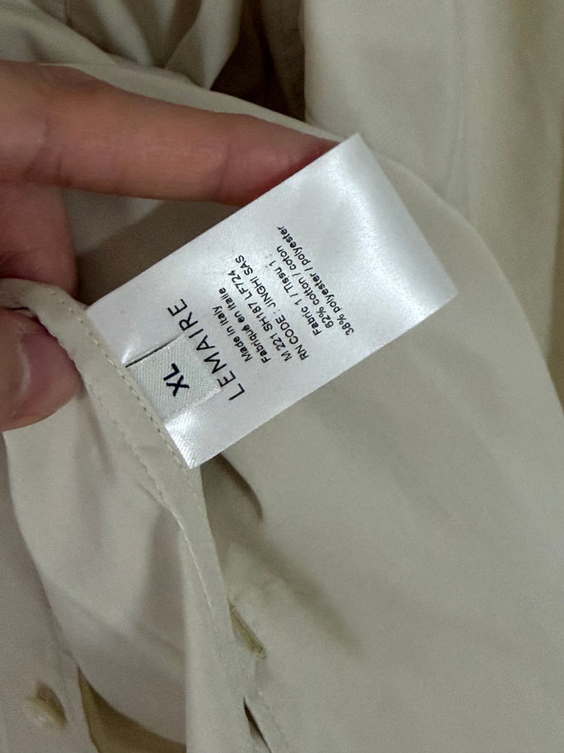 (새상품) 르메르 오프화이트 포켓 셔츠 XL 팝니다 (정가 75만) 상품이미지4