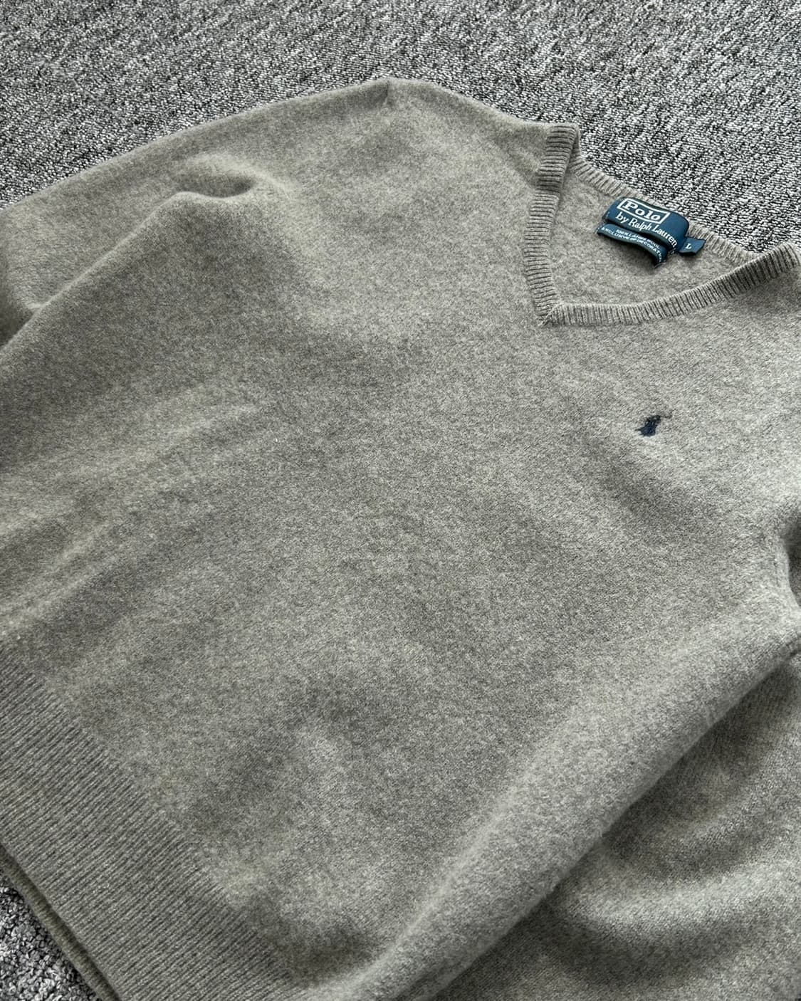 폴로 랄프로렌 램스울 그레이 브이넥 니트 상품이미지2