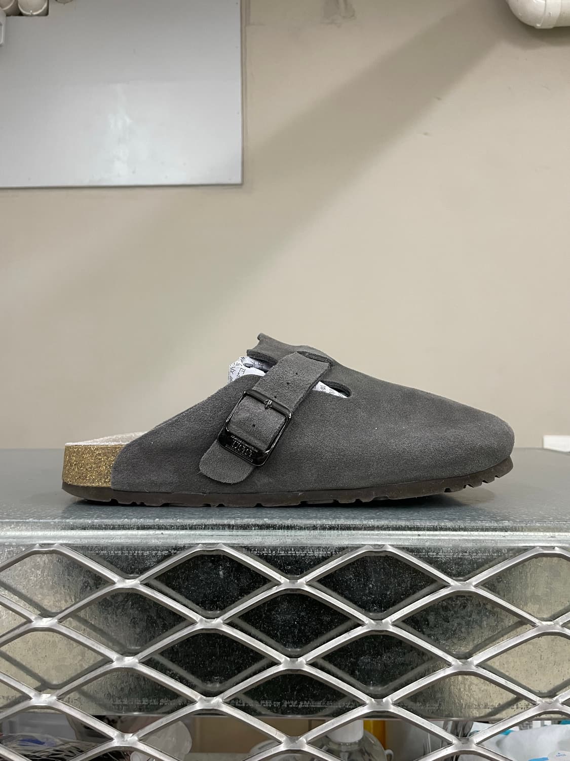 어그 스웨이드 클로그 270 상품이미지4