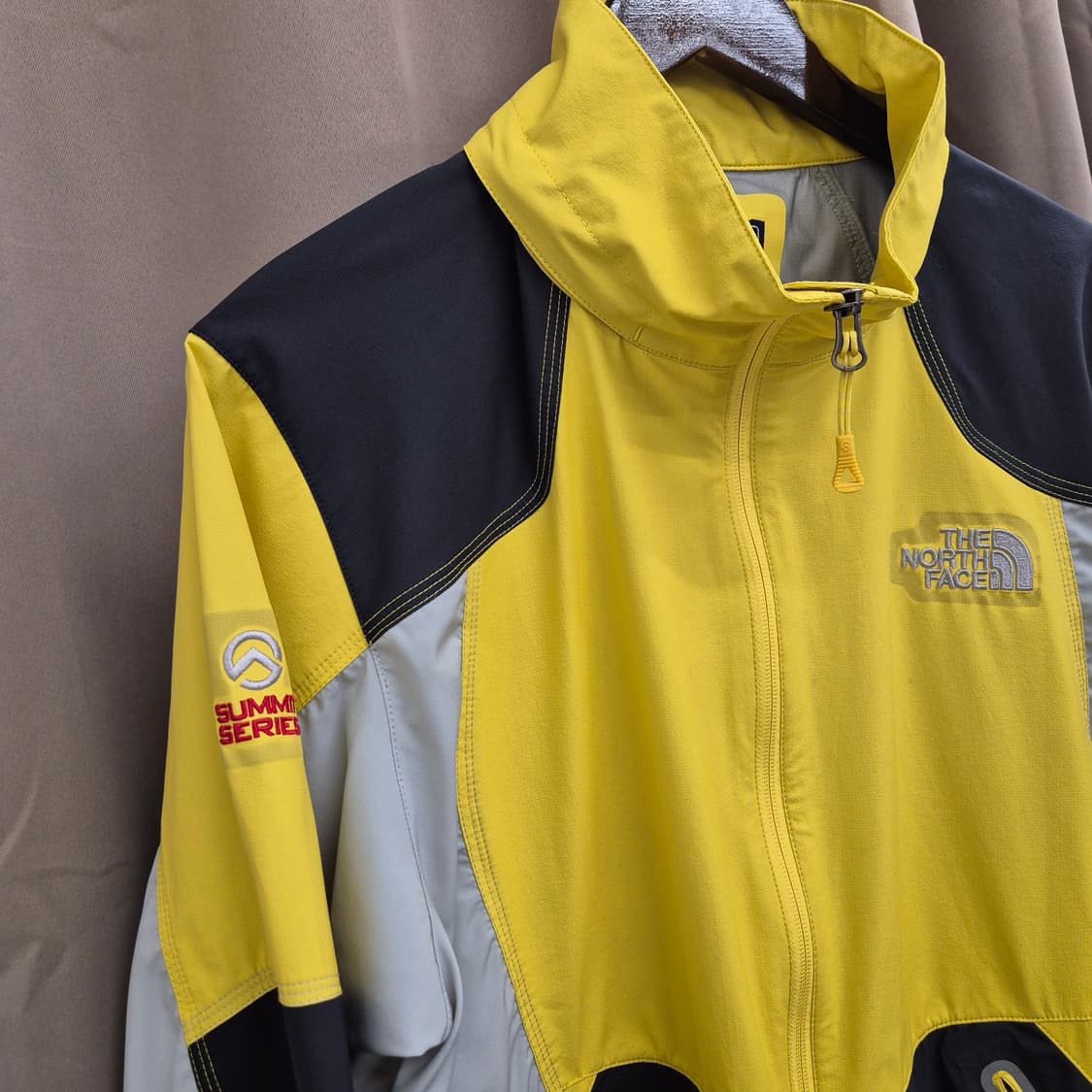 노스페이스 서밋시리즈 바람막이 자켓 105 상품이미지3