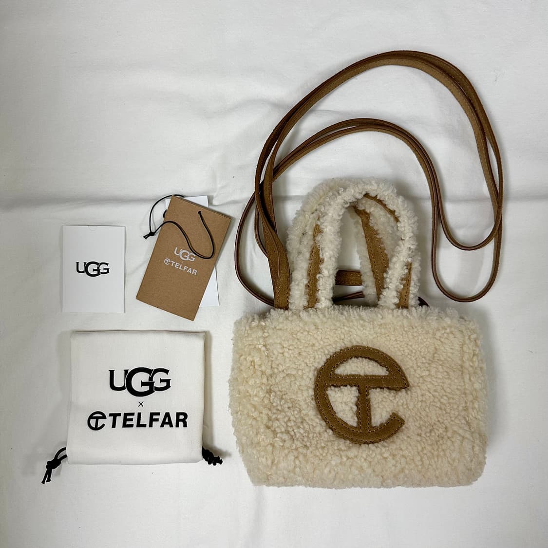 텔파 X 어그 리버스 스몰 백 상품이미지3