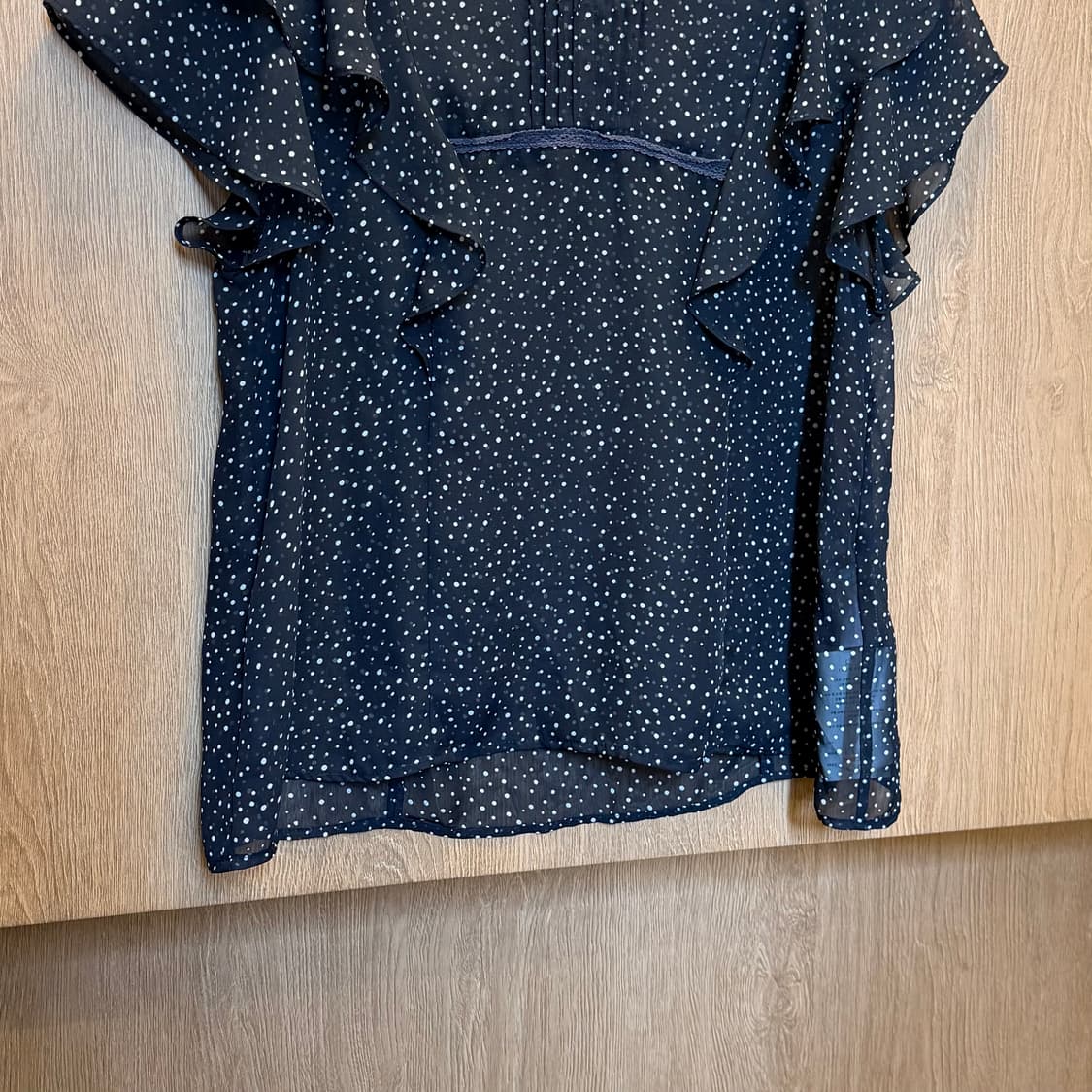 빈티지 도트 블라우스 프릴 소매 시스루 디테일 루즈핏 네이비 상품이미지8