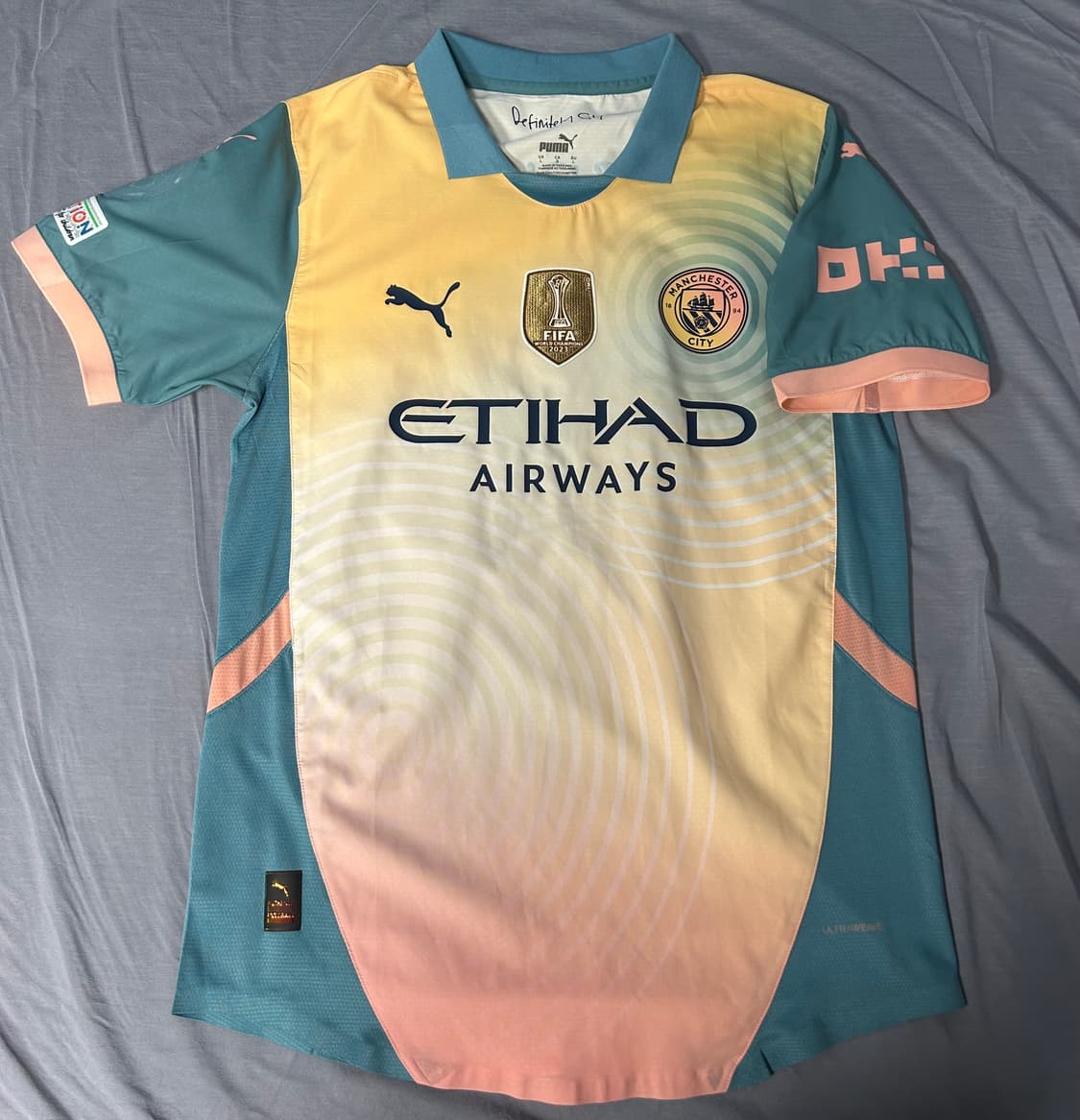 24/25 맨시티 오아시스 어센틱 유니폼 상품이미지1