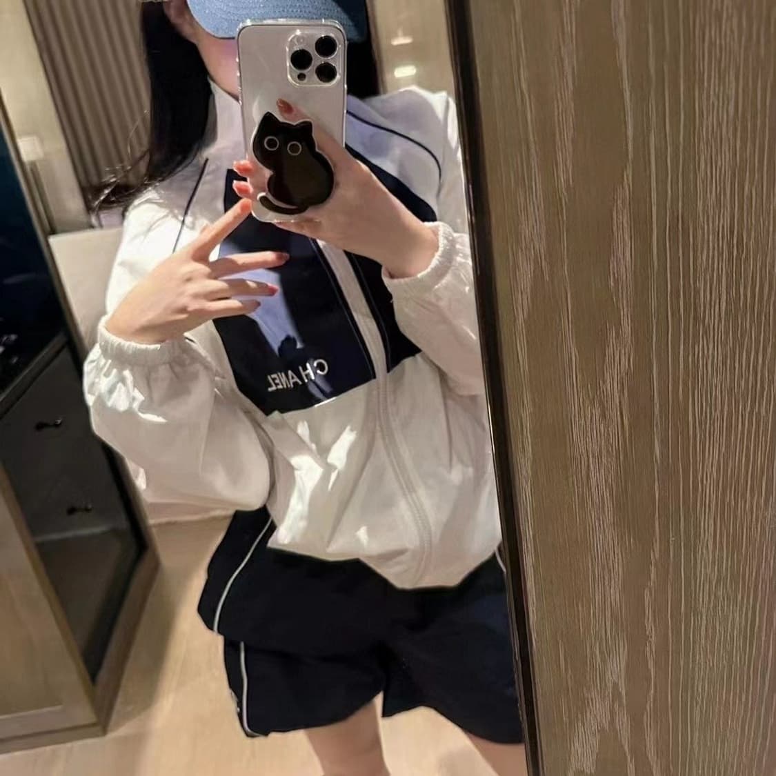 수입 샤넬 반바지 바람막이 트레이닝 투피스 상품이미지2