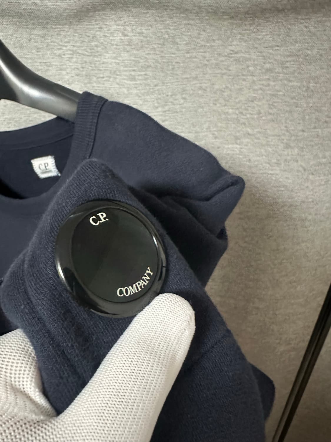 CP컴퍼니 렌즈와펜 포켓 맨투맨 블랙 (L) 상품이미지3