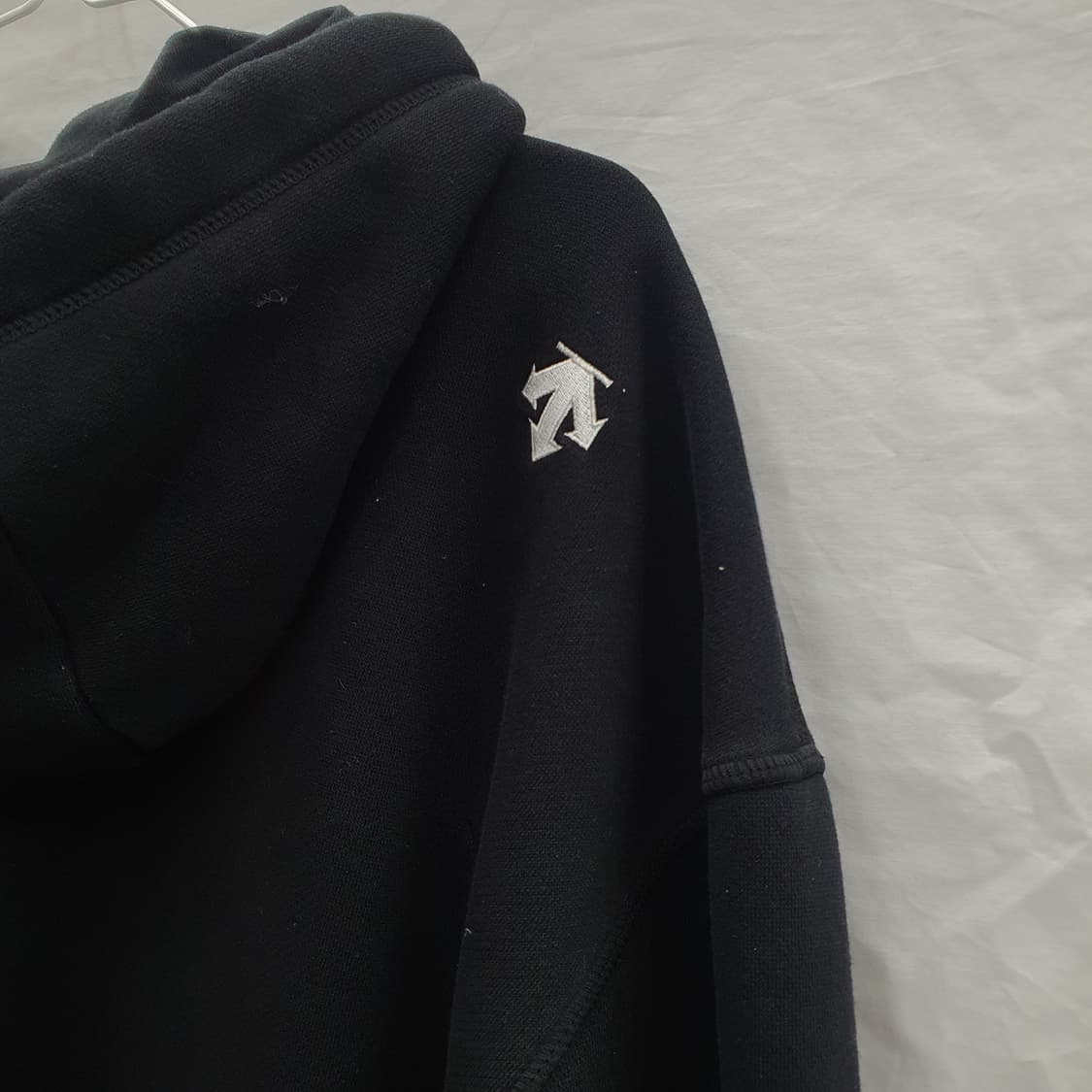 데상트 블랙 트레이닝 셋업(남100) 상품이미지5