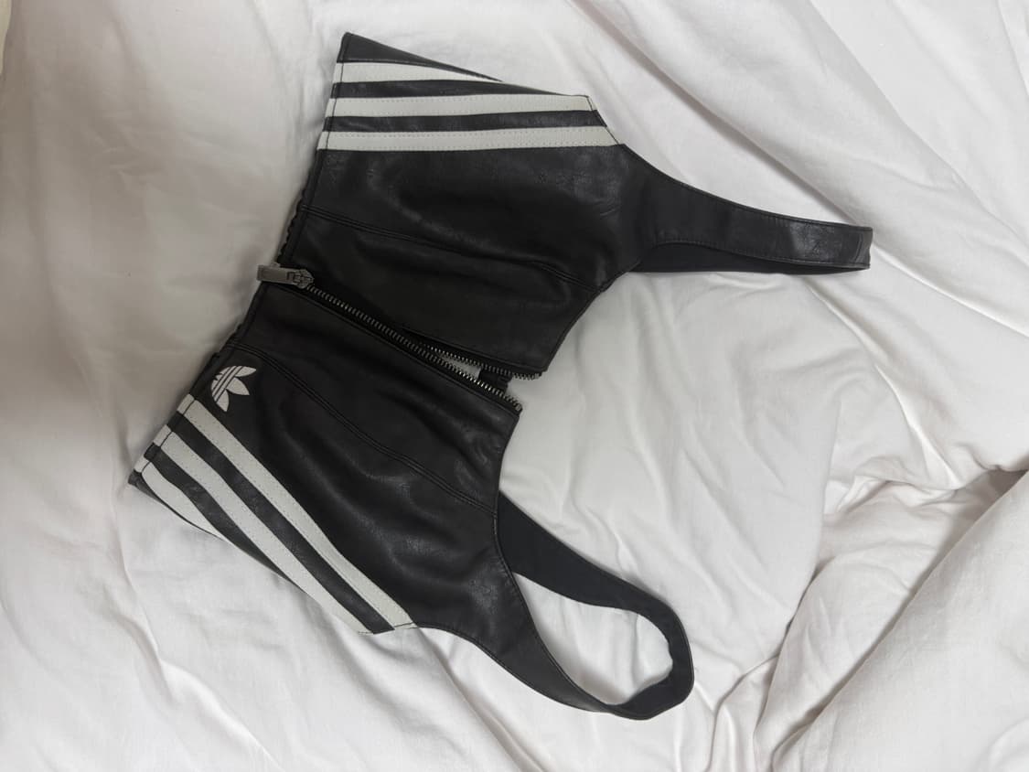 아디다스 아딜레늄 시즌 3 빈티지 포우 레더 탑 36 상품이미지3