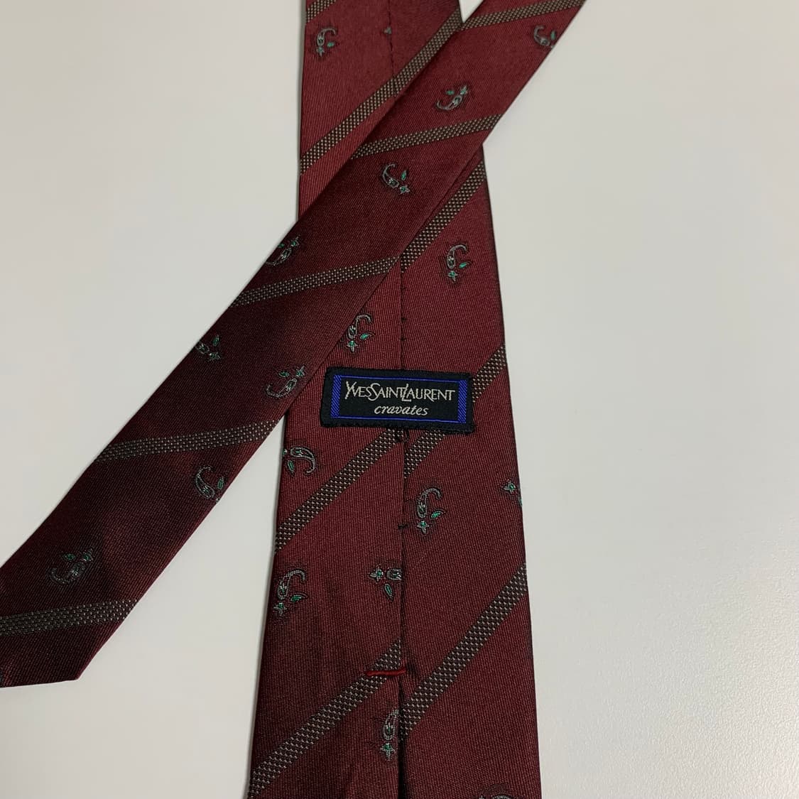 입생로랑(YSL) 페이즐리 슬림넥타이 명품 100실크 정장룩 코디 상품이미지5