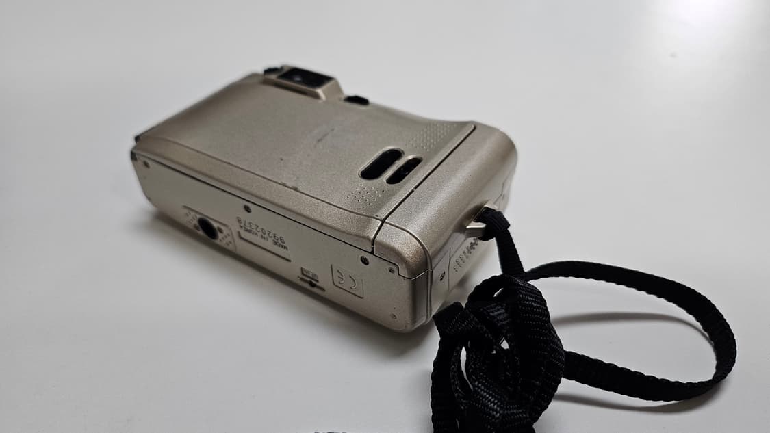 직례O 웜톤 감성의 정석 삼성 vega 70d 필름카메라 빈티지 필카 상품이미지9