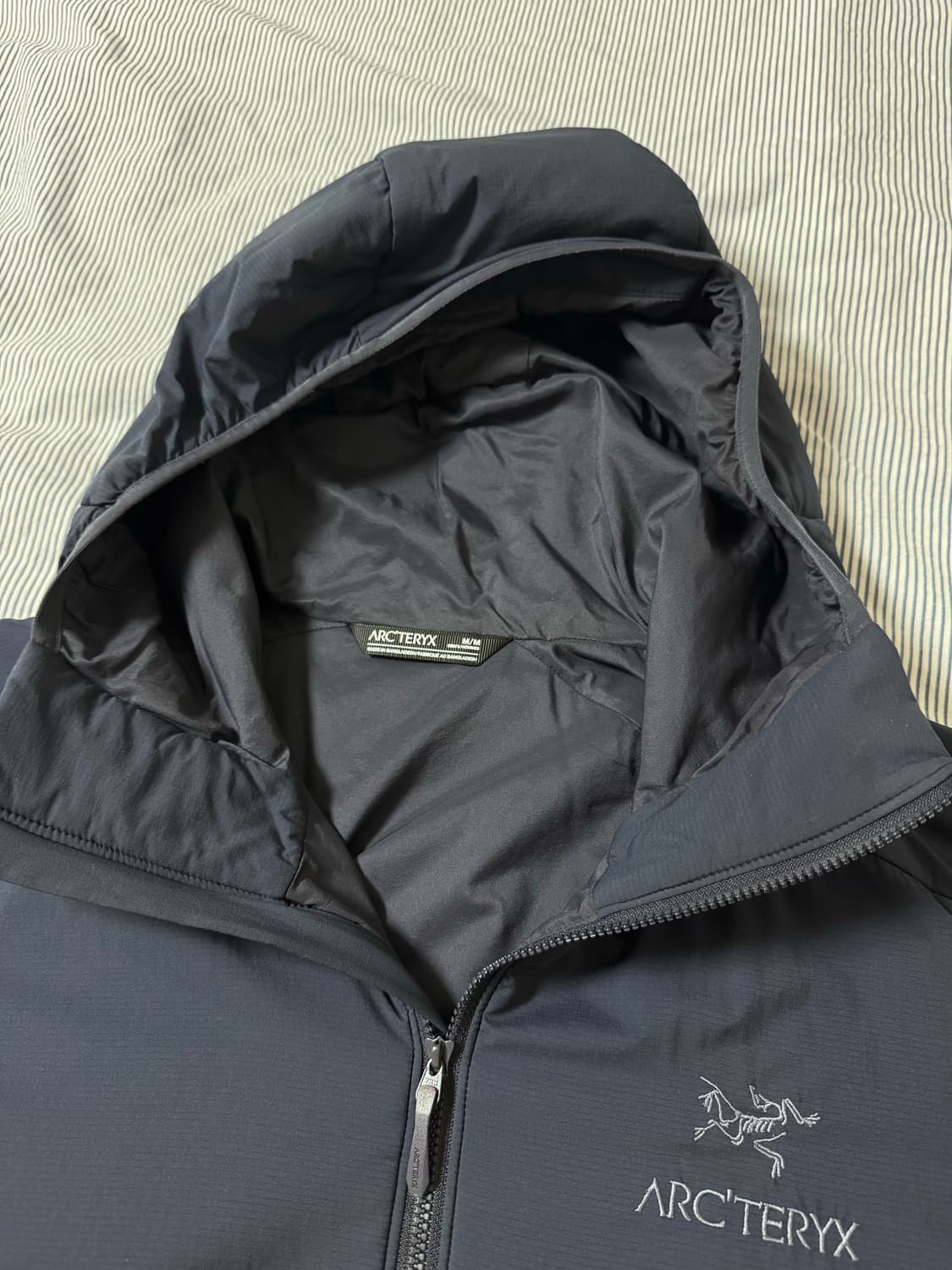 (SS급) 아크테릭스 아톰 후디 블랙 사파이어 상품이미지5