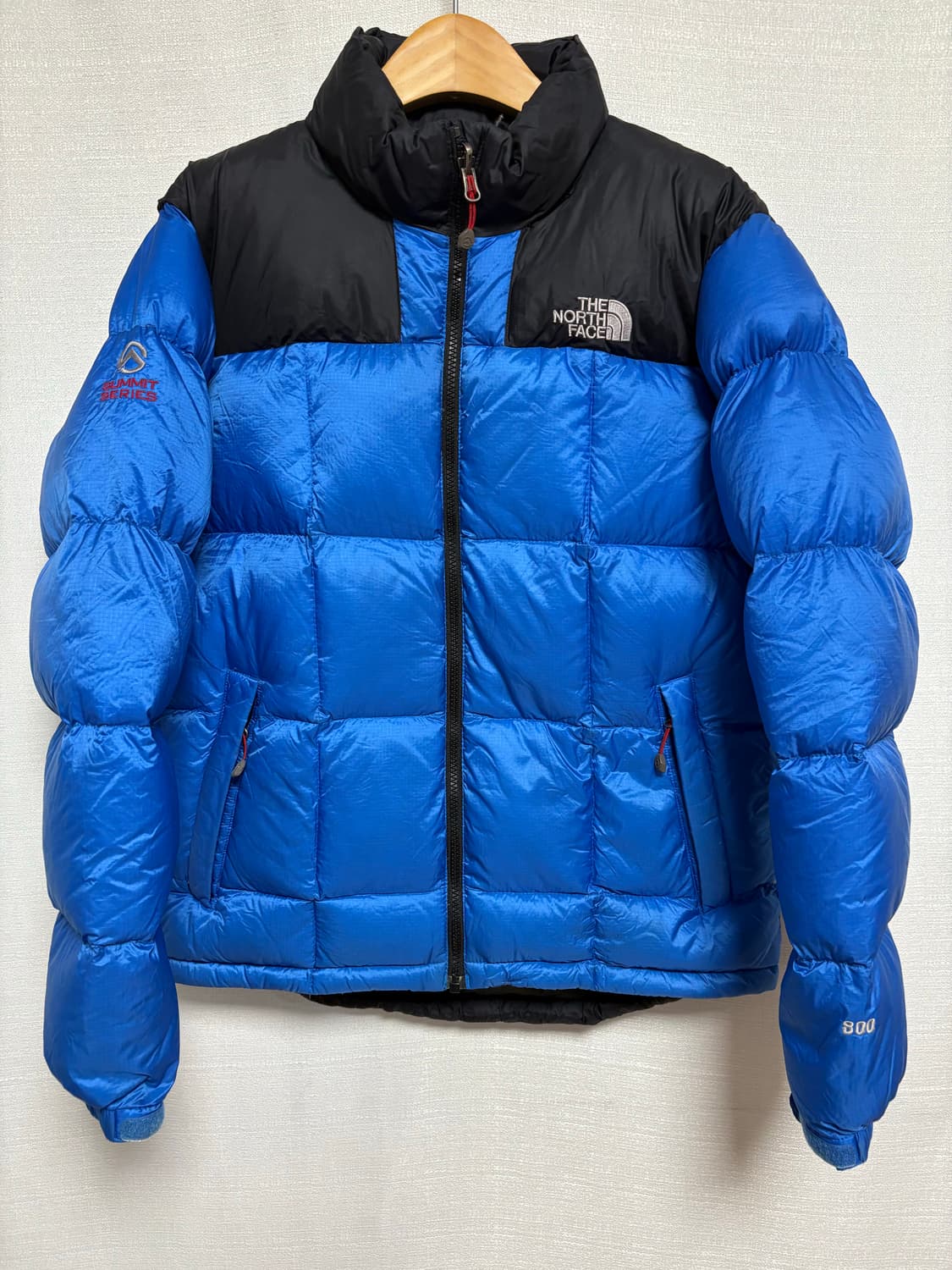 이것은 노스페이스 써밋 시리즈 800 로체 다운 패딩 재킷 상품이미지1