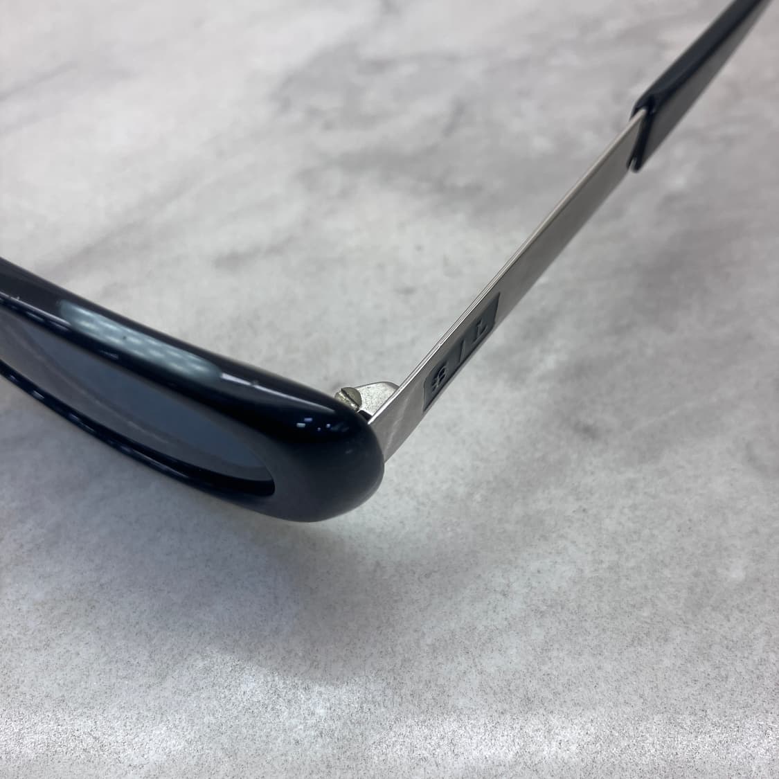 D12 보이런던 BOYLONDON 블랙 실버 오벌 콤비 선글라스 상품이미지2