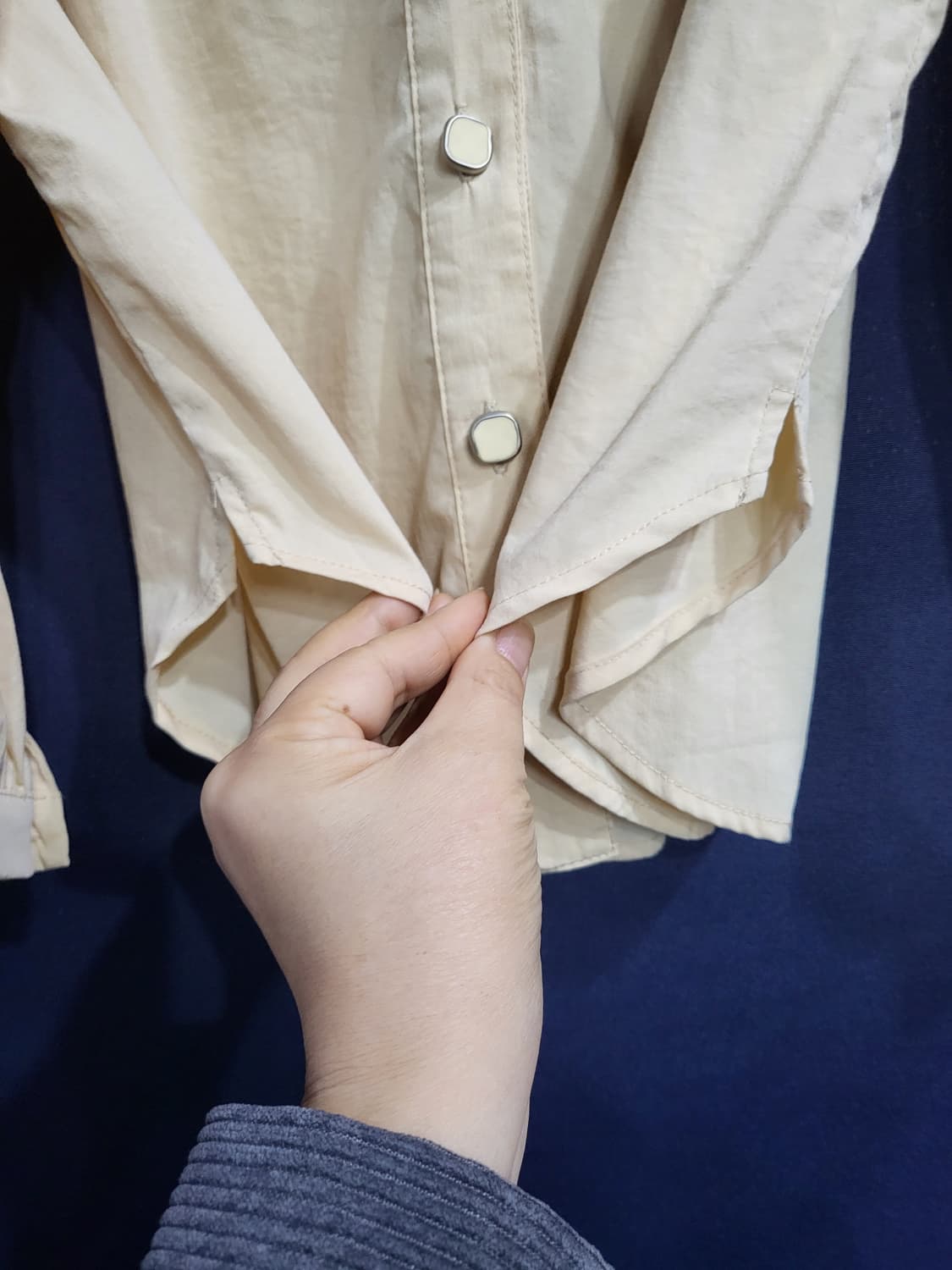 나이스클랍  소매셔링 블라우스 상품이미지4