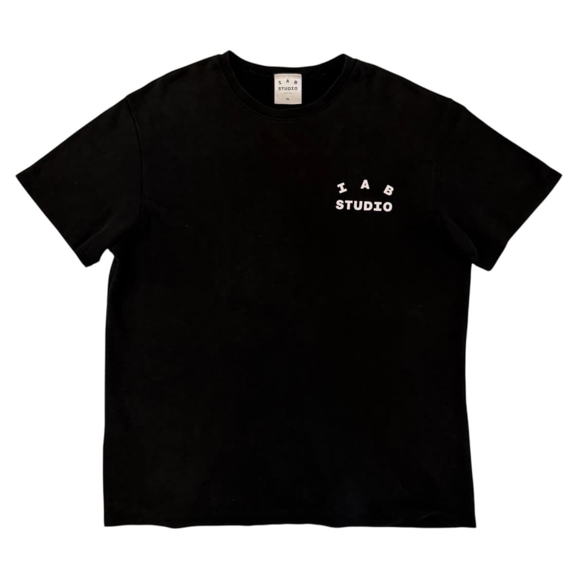 아이앱 스튜디오 반팔 티셔츠 블랙 상품이미지1