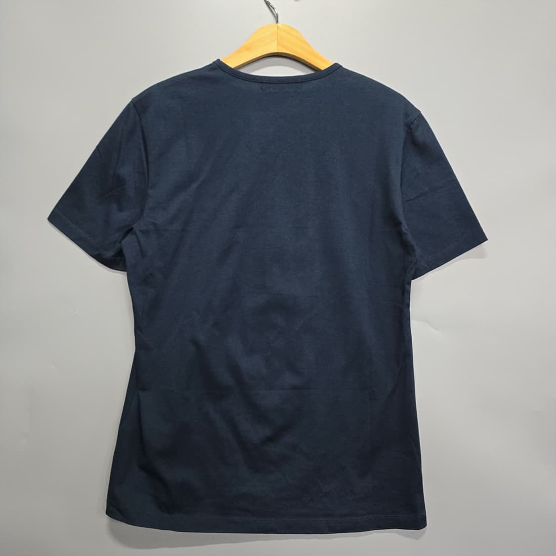 솔리드옴므 도트 그래픽 브이넥 반팔티 L 상품이미지4