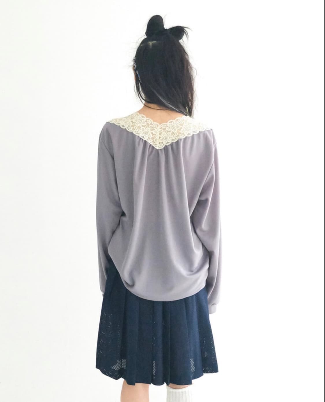 샵페어리 shop.faerie 레이스 브이넥 셔링탑 상품이미지2