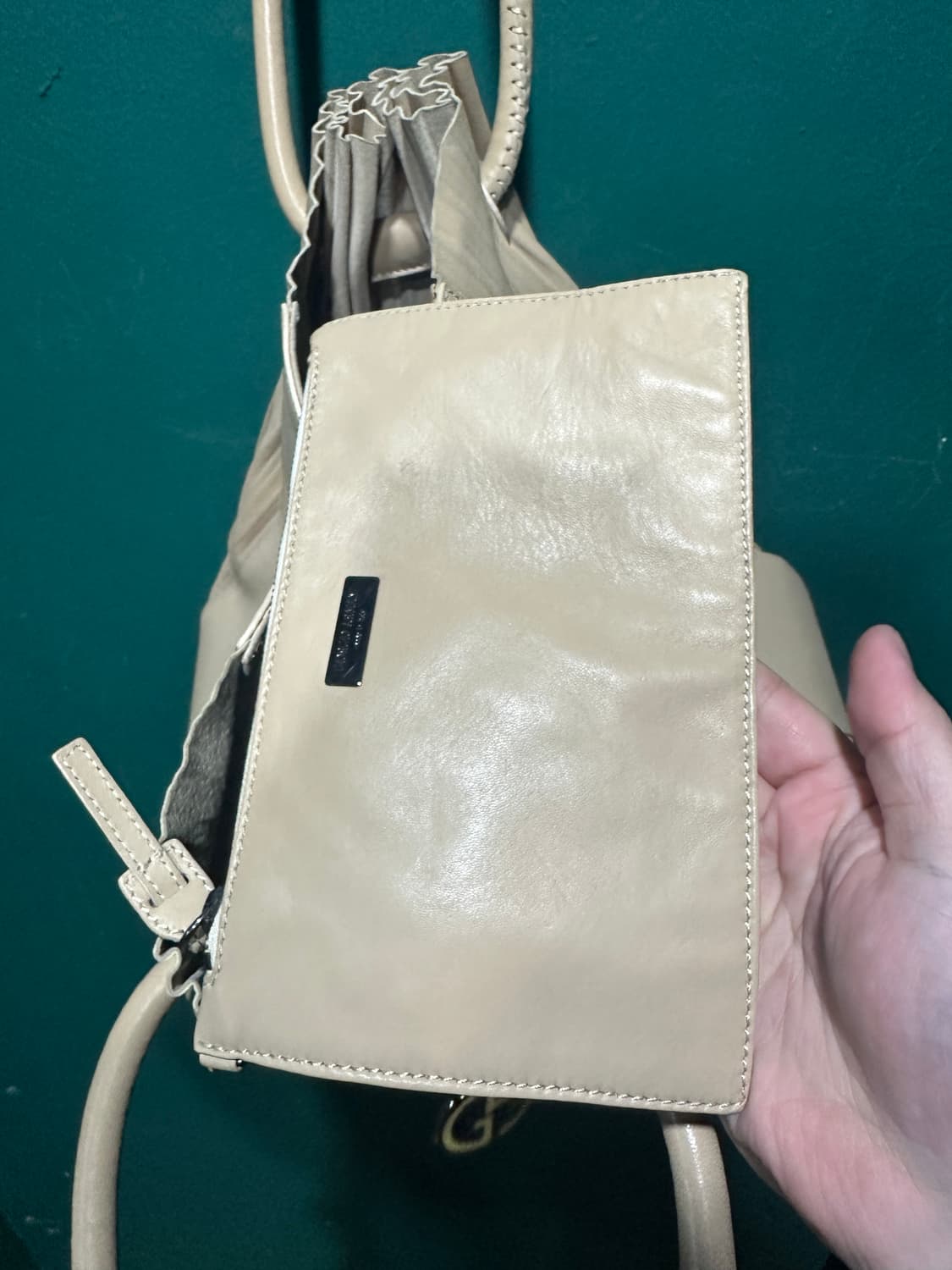 조르지오알마니 양가죽 플리츠 숄더백 상품이미지7