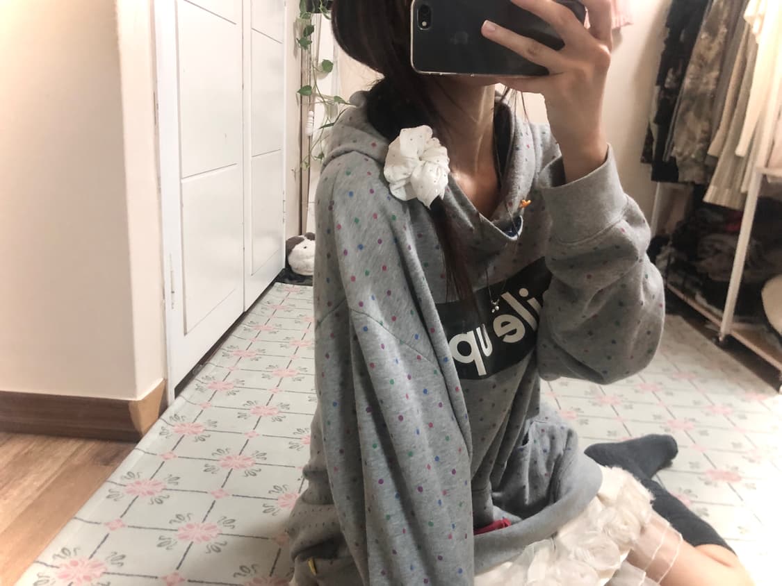 업스마일 도트 후드티 상품이미지5