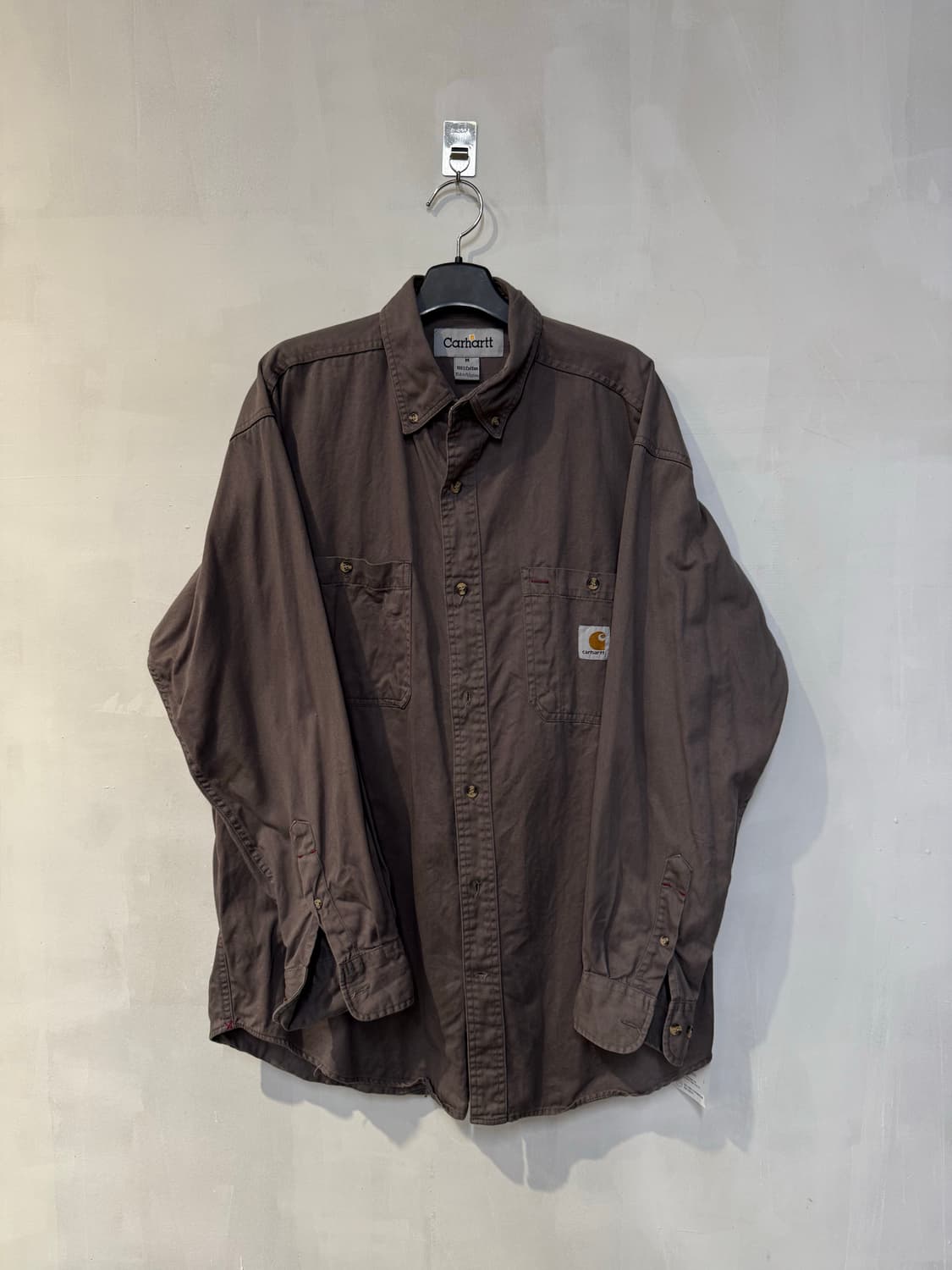 칼하트 초코브라운 긴팔셔츠 상품이미지1