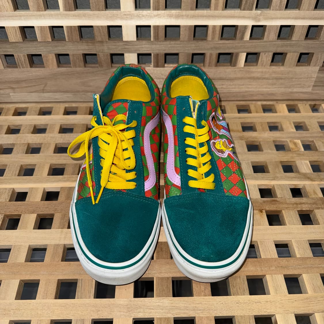 반스 x 더 심슨 올드스쿨 ‘모의 선술집‘ 스니커즈 (270) 상품이미지2