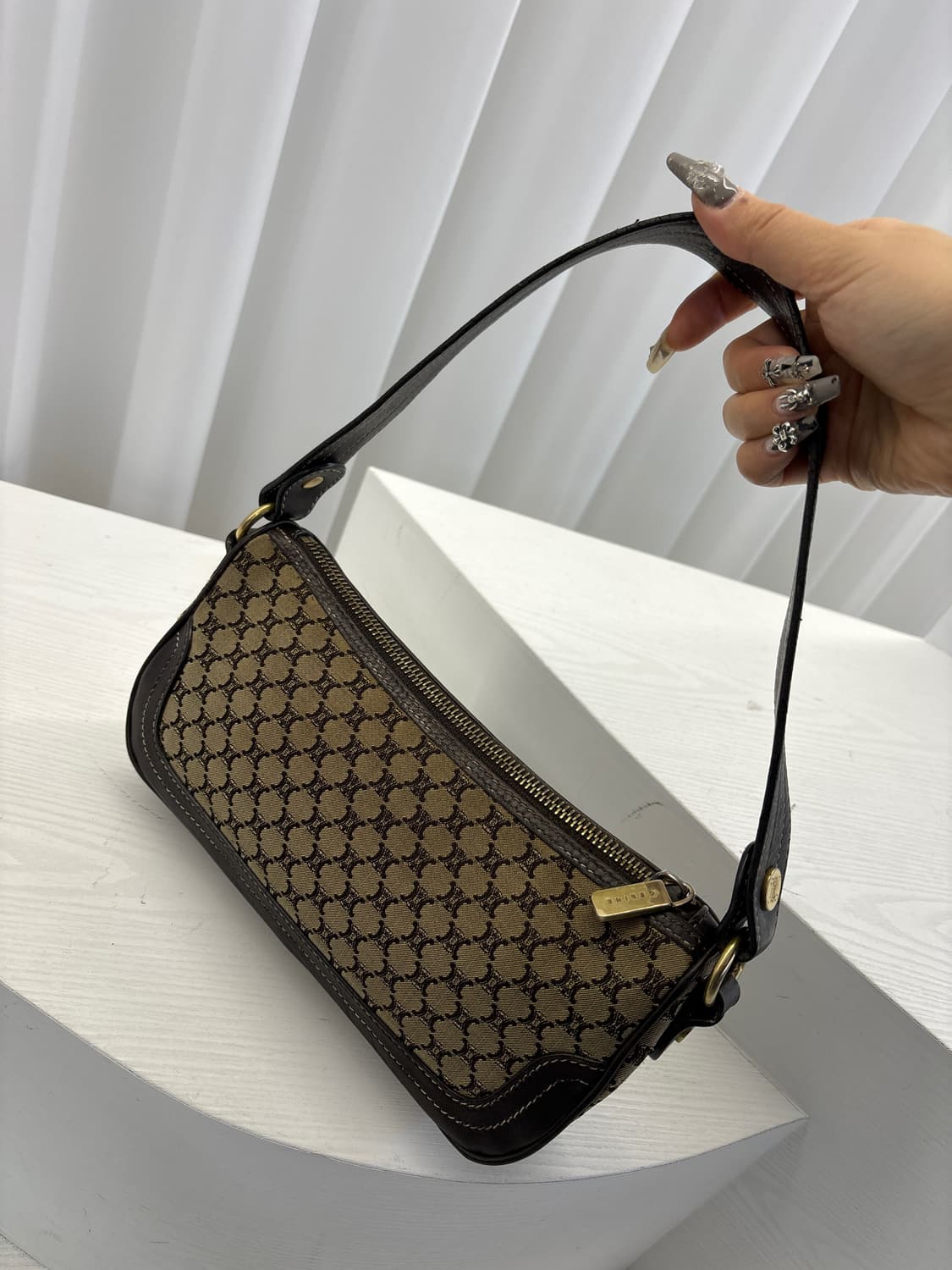 셀린느 미니숄더백 상품이미지2