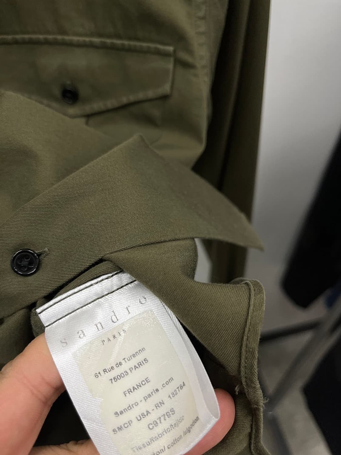 95-100) 산드로 카키 견장셔츠 상품이미지5