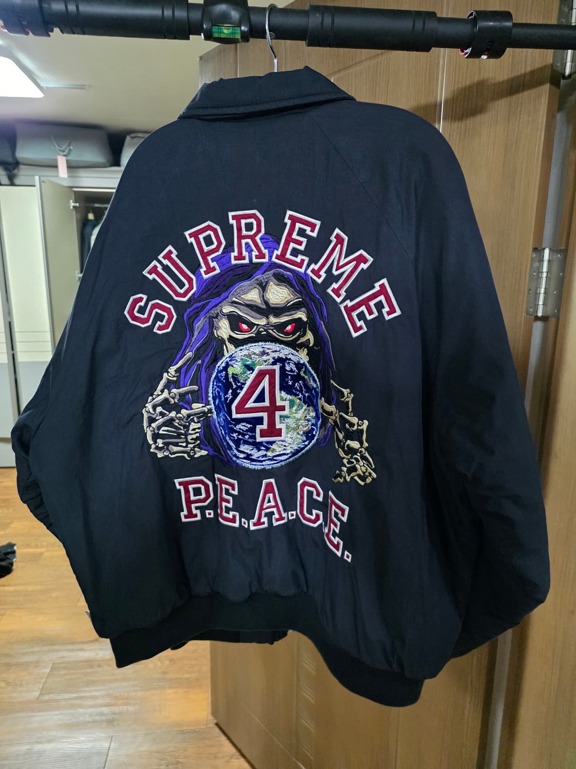슈프림 피스 자수자켓 상품이미지3
