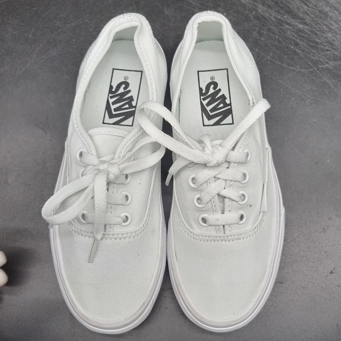 반스 어센틱 트루화이트 여성스니커즈220 상품이미지2