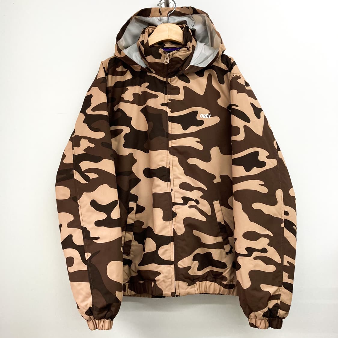 오베이 아이즈 로고 데저트 카모플라쥬 점퍼 상품이미지4