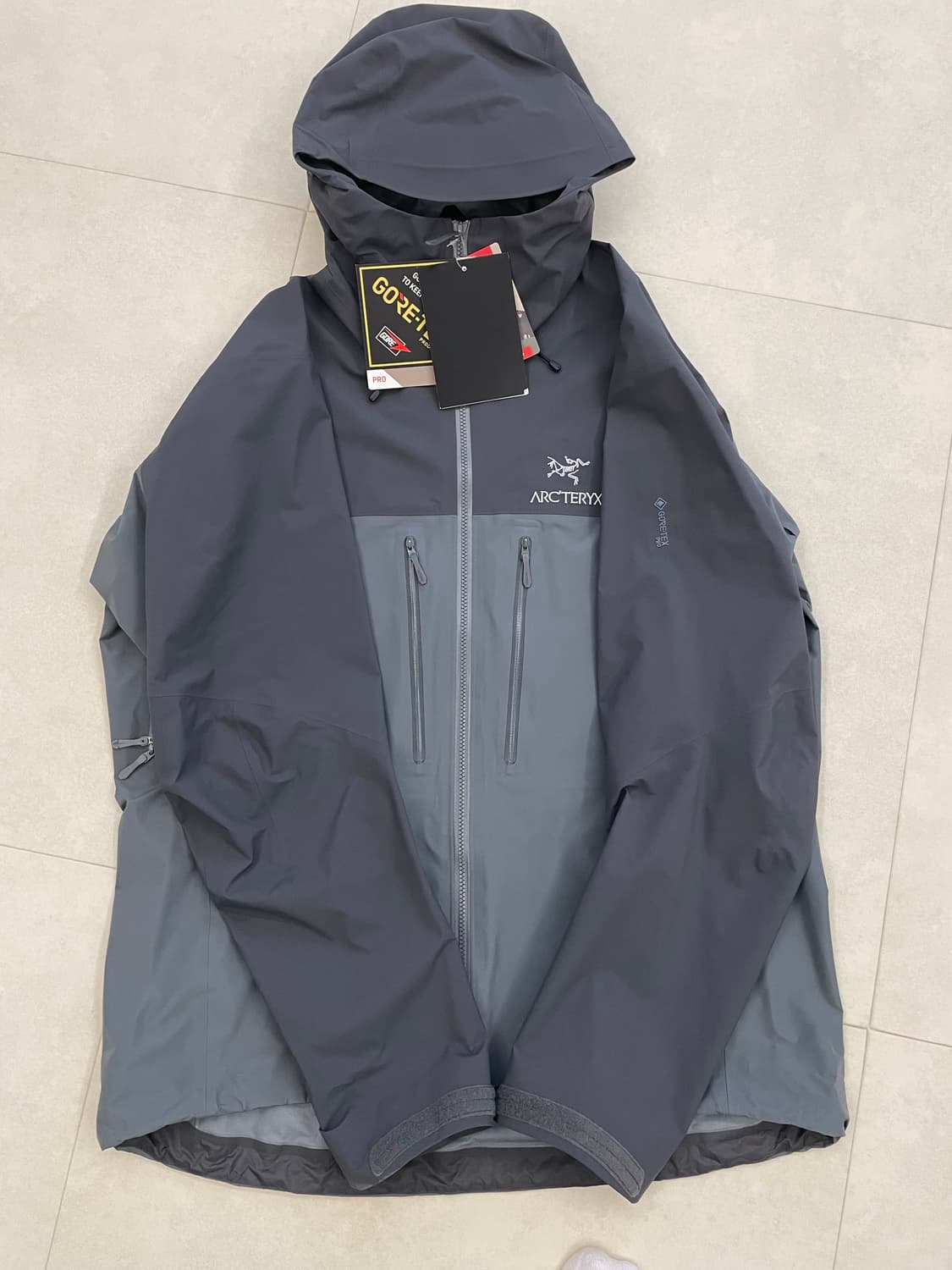 아크테릭스 알파 AR 글리치 XL  상품이미지1