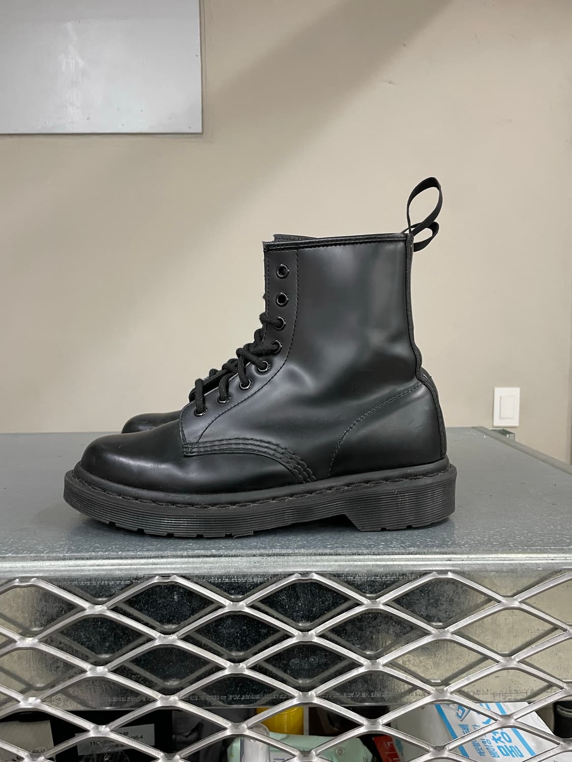 닥터마틴 1460 모노 블랙 UK5 상품이미지1