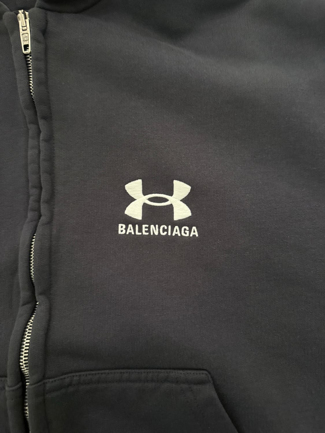 발렌시아가 언더아머 후드집업 상품이미지2