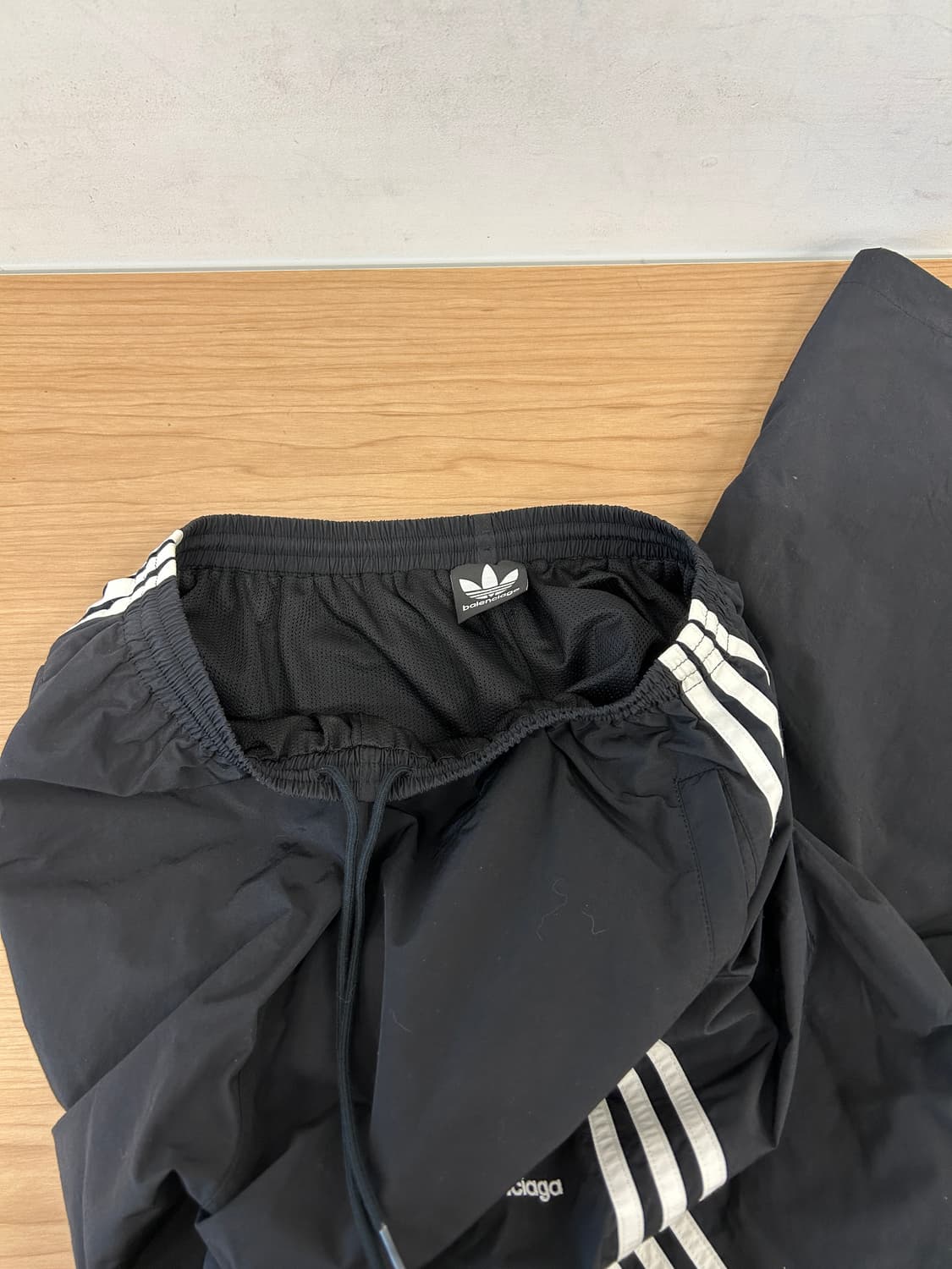 발렌시아가 아디다스 포플린 트랙 팬츠 상품이미지3