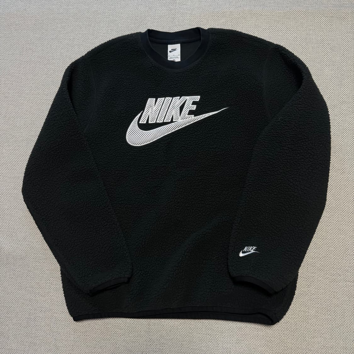 나이키 빅로고 플리스 맨투맨 상품이미지1