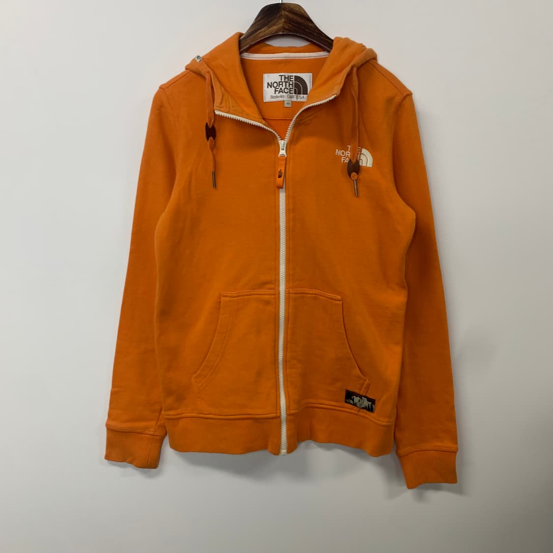 노스페이스 자수로고 오렌지 후드집업 상품이미지2