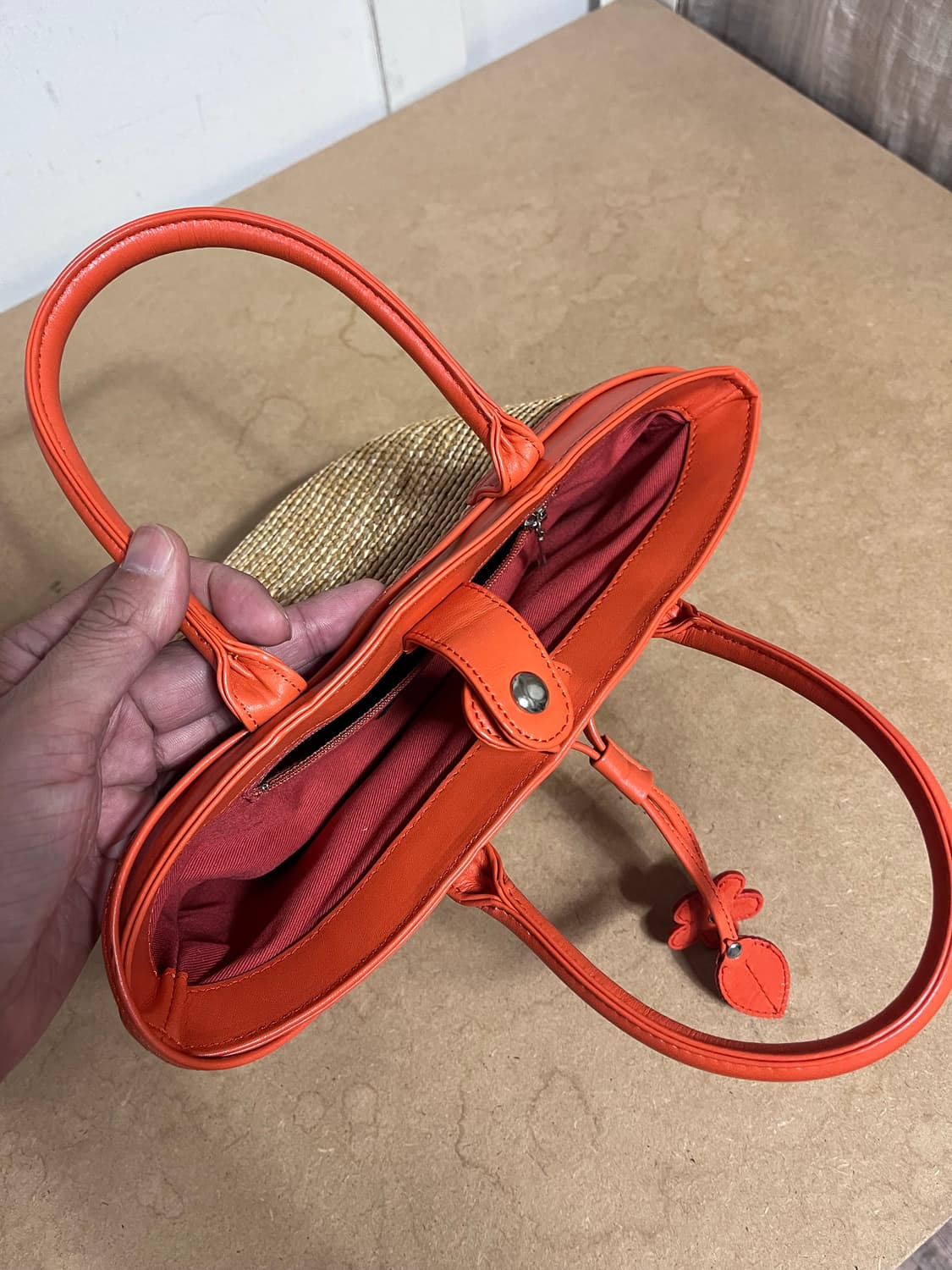 00년대 버버리 런던 스트로우 & 오렌지 레더 플라워 백 상품이미지4