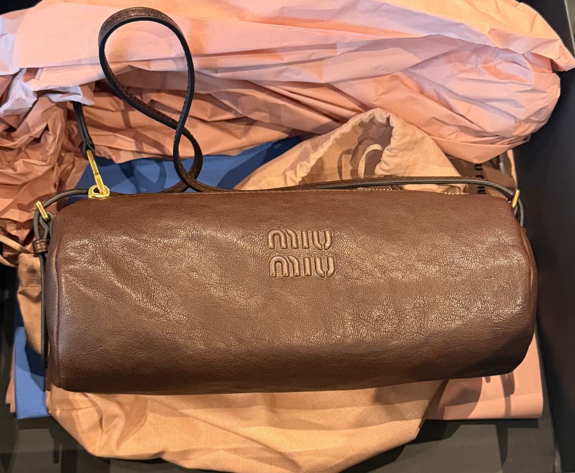 미우미우 나파 파우치 미니백 브라운 상품이미지1