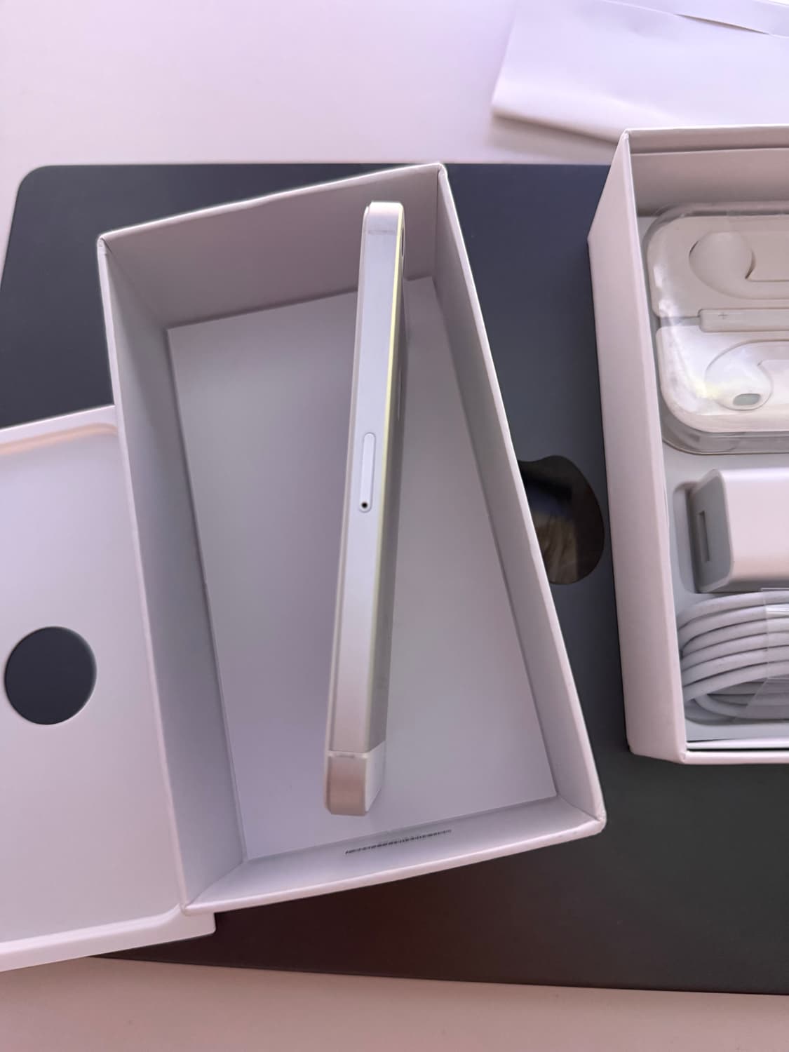 정품 무음 아이폰 se1 실버 128기가 풀박스 새상품 상품이미지5