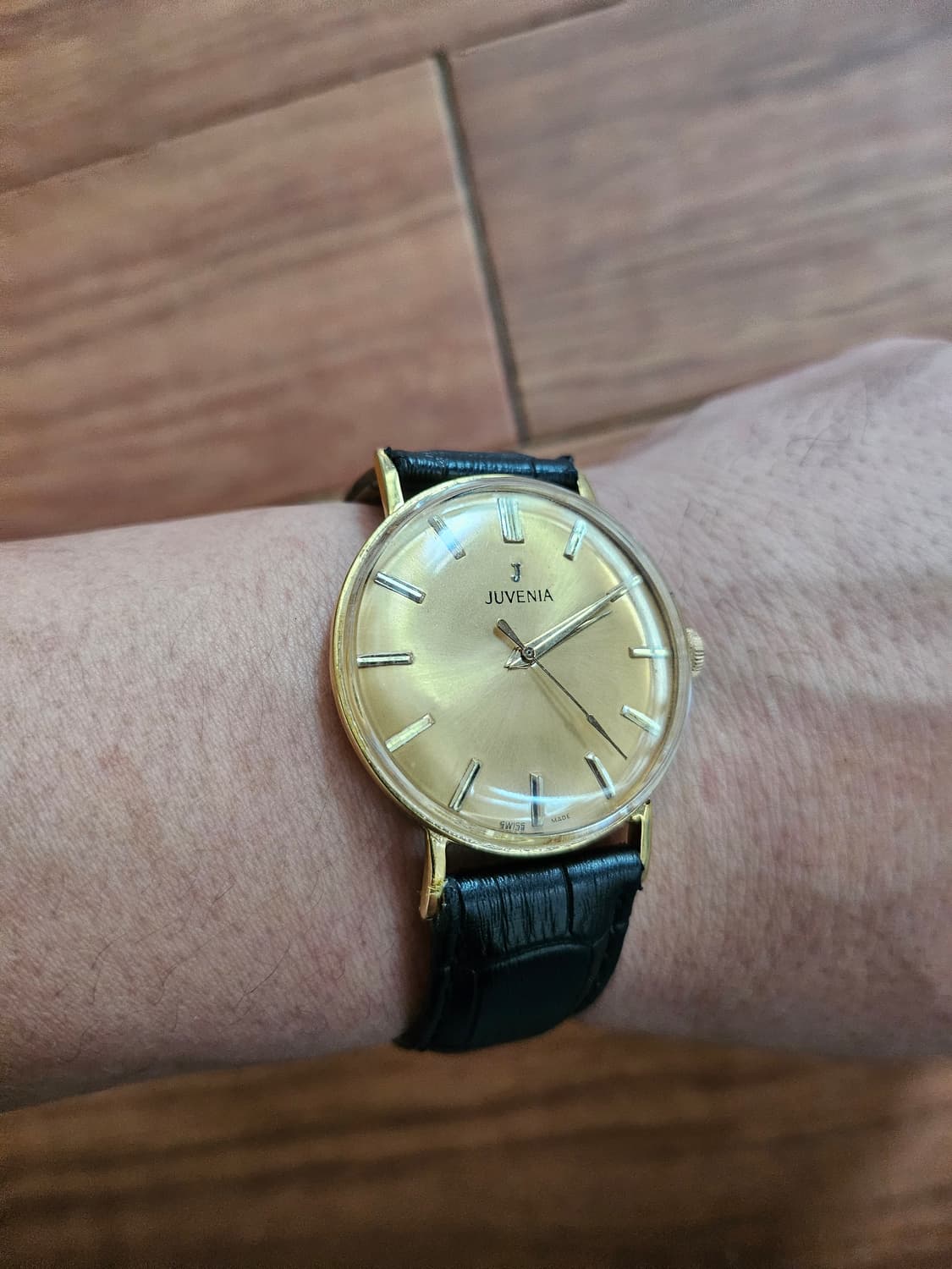 쥬베니아 빈티지시계 상품이미지1
