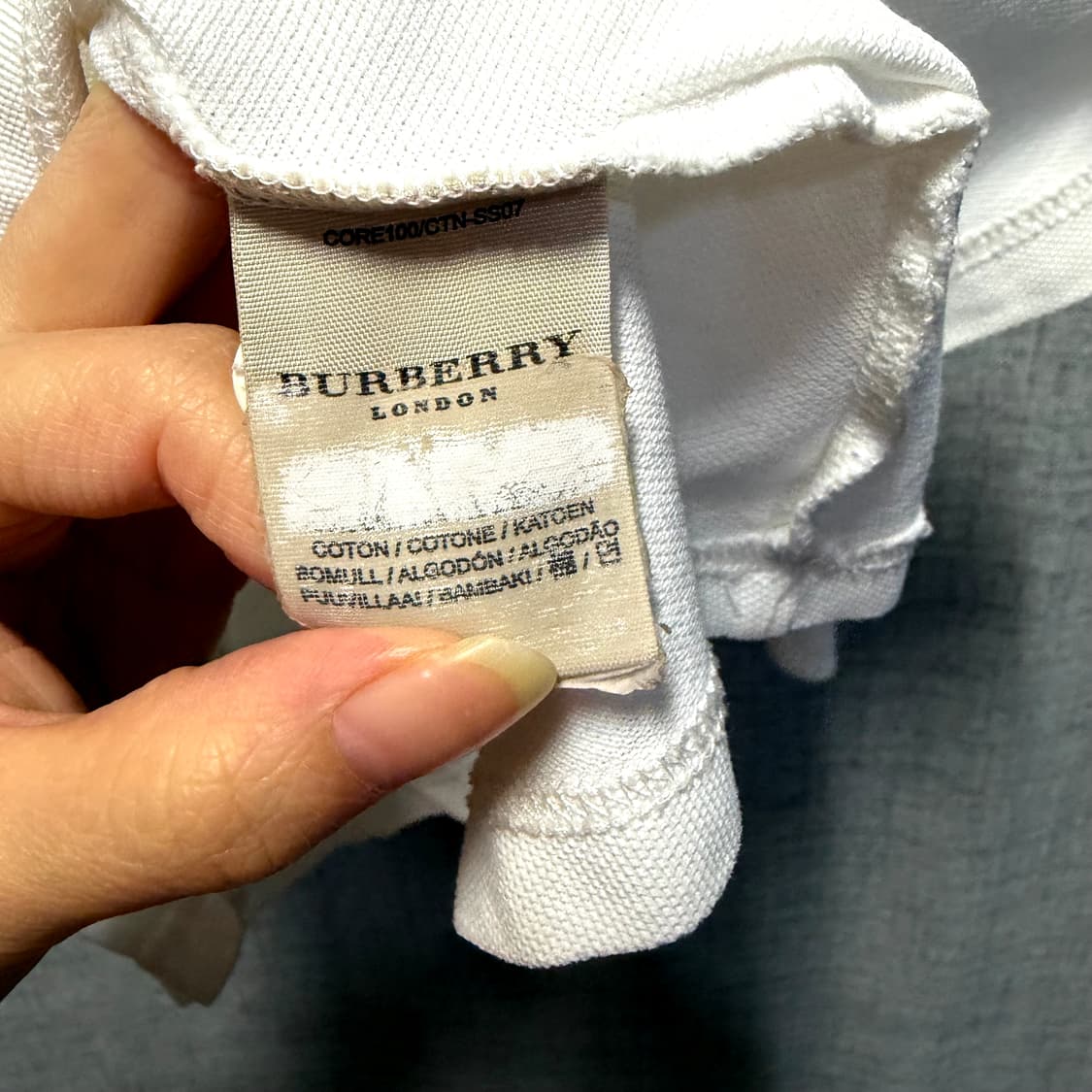 버버리 화이트 체크  칠부 카라 티셔츠  상품이미지5