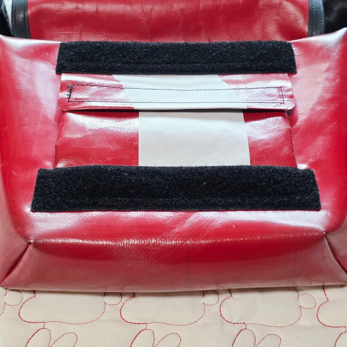 프라이탁 라씨(레드/화이트) 상품이미지6