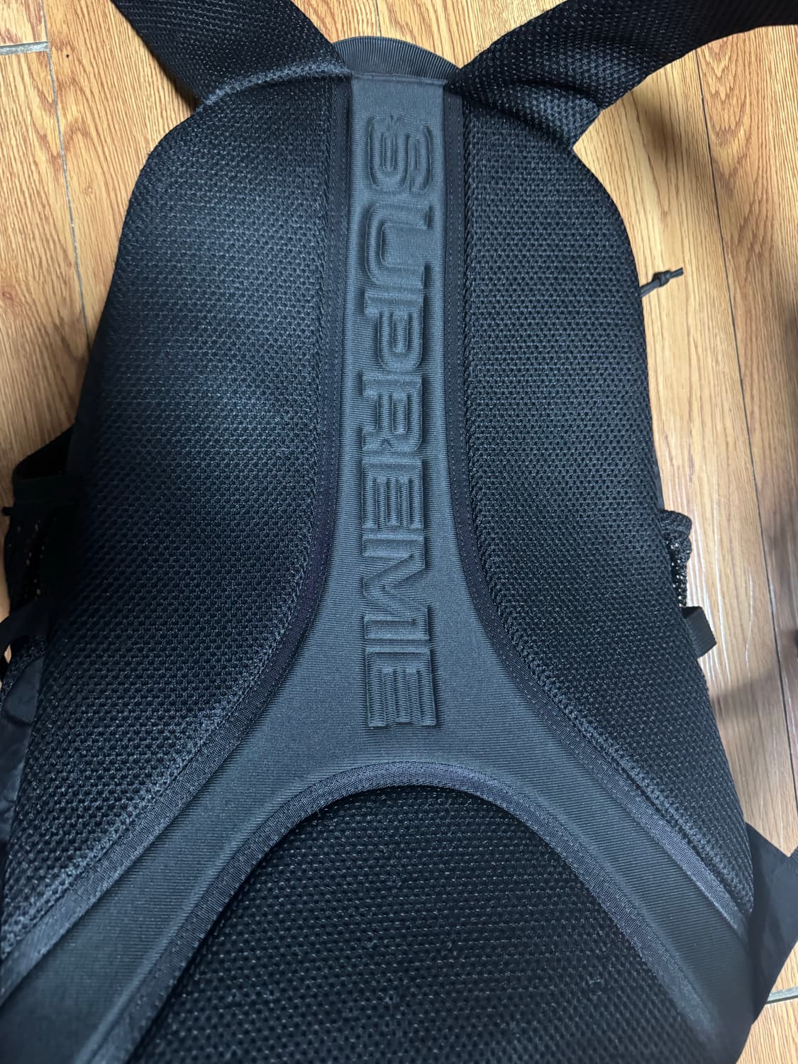 슈프림 백팩 블랙 23fw 상품이미지3