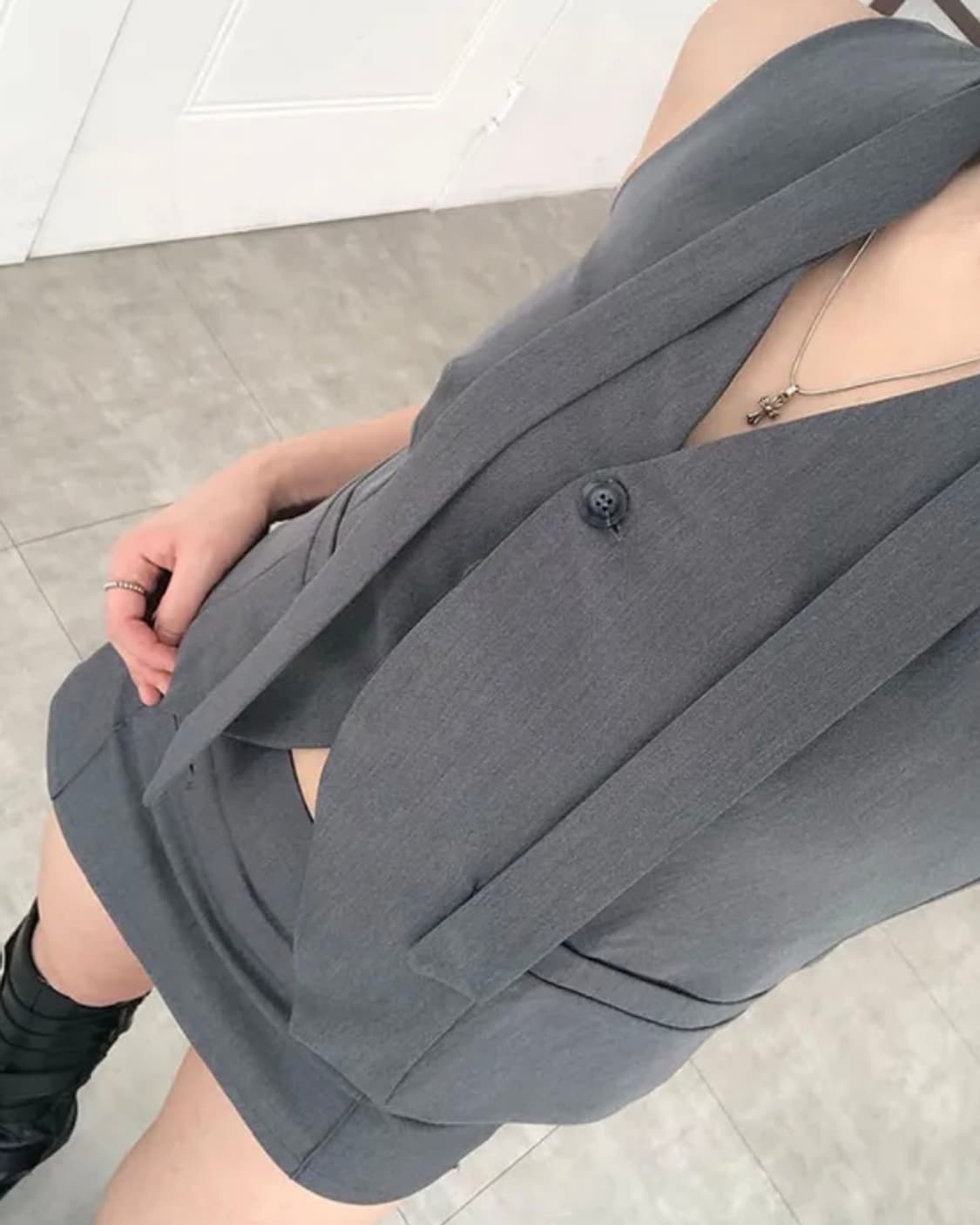블랙색상 베스트 조끼 & 스카프 상품이미지1